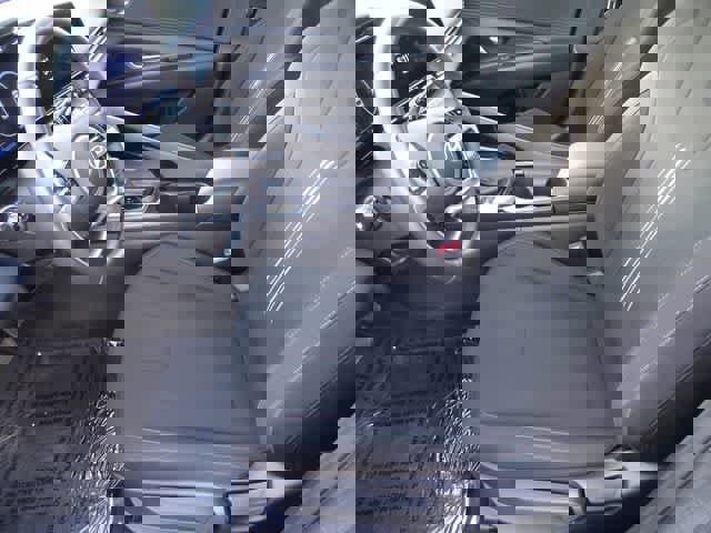 Used 2025 Hyundai Elantra SEL FWD image 6