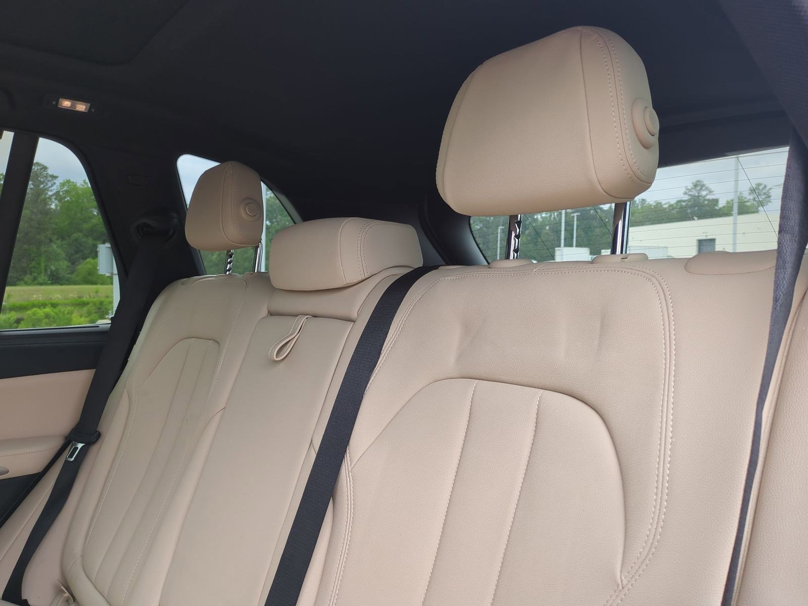 Used 2021 BMW X5 xDrive40i w/ Premium Package AWD/4WD image 31