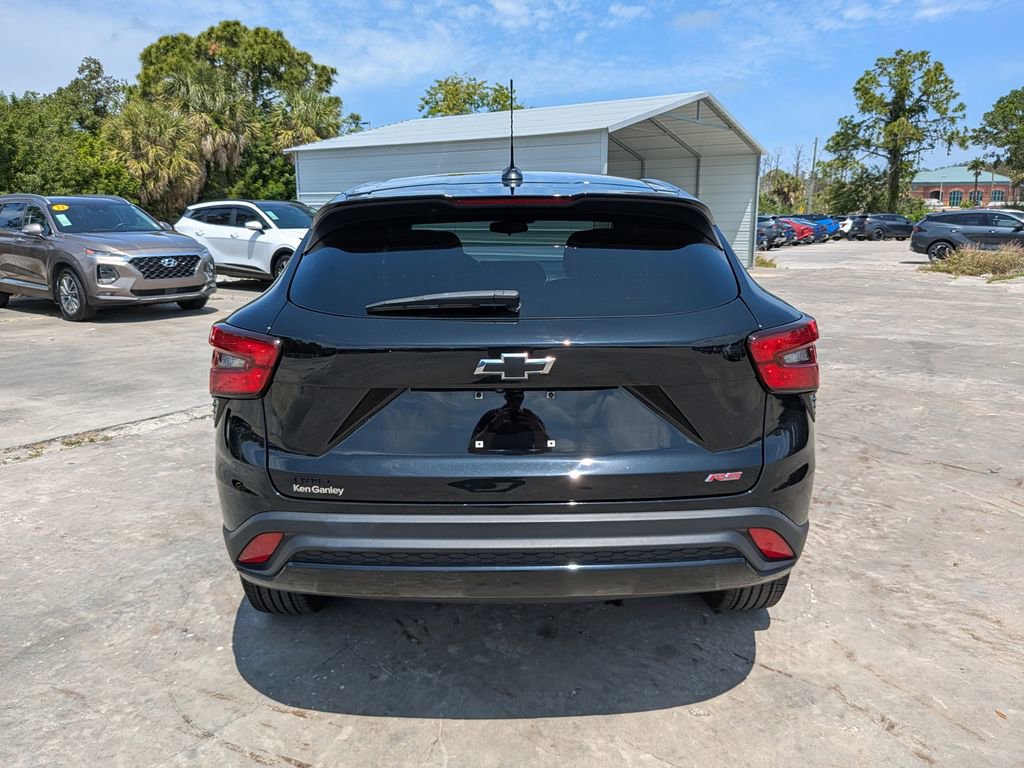 Used 2024 Chevrolet Trax RS FWD image 7