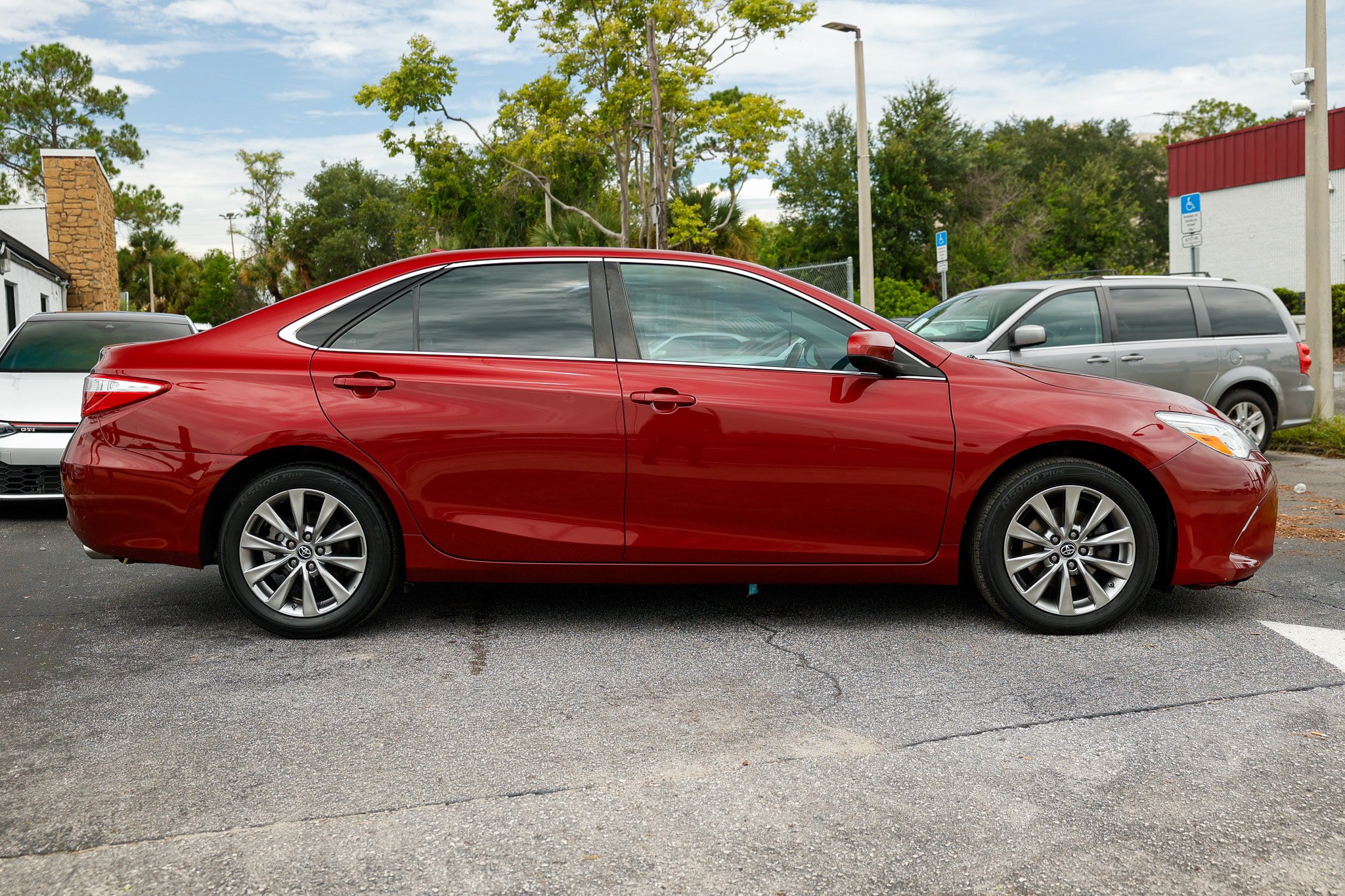 Used 2017 Toyota Camry XLE w/ Advanced Technology Package FWD image 17