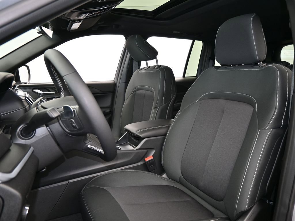 New 2026 Jeep Grand Cherokee Laredo X image 10