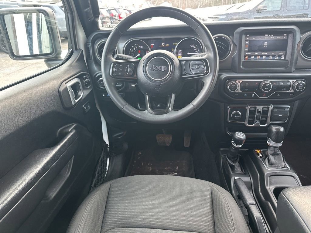 Used 2023 Jeep Wrangler Unlimited image 14