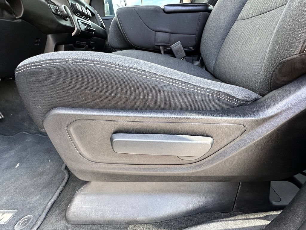 Used 2019 RAM 1500 Tradesman w/ SXT Appearance Group AWD/4WD image 19