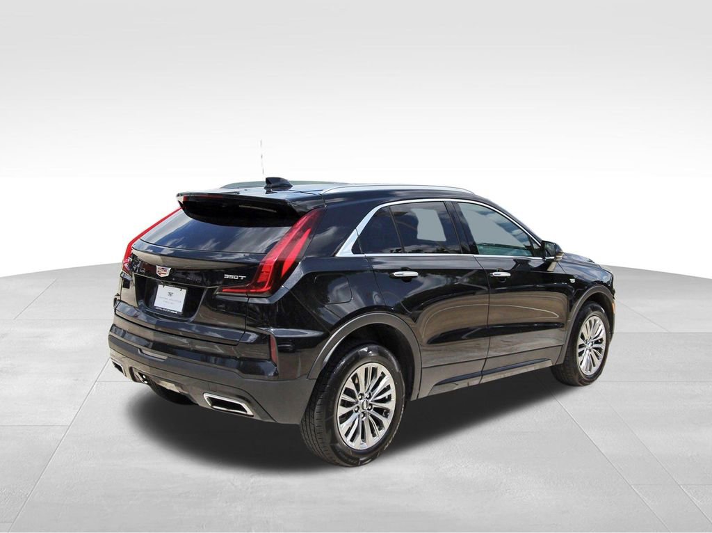 Certified 2025 Cadillac XT4 Premium Luxury FWD image 4