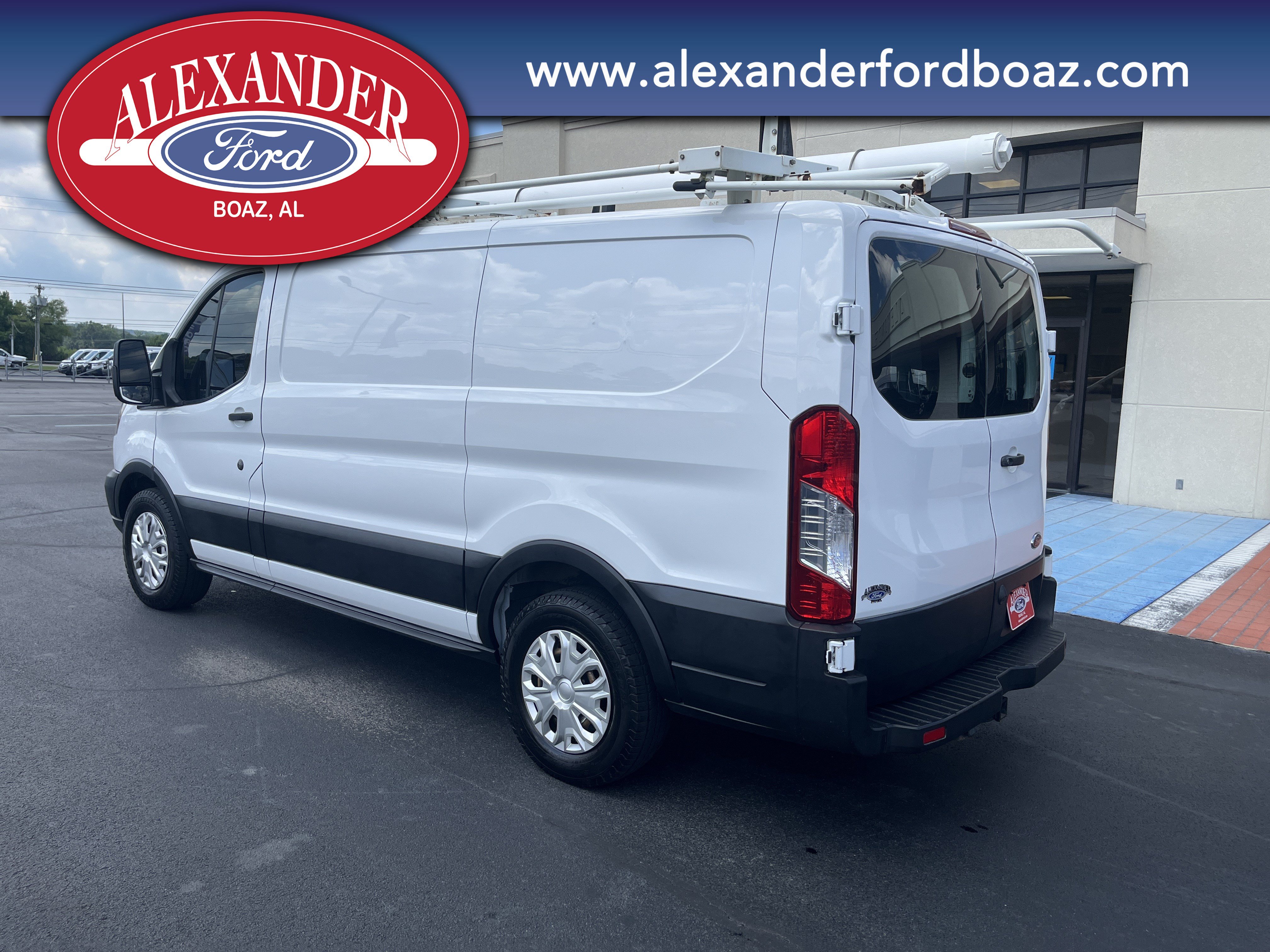 Used 2019 Ford Transit 150 130 Low Roof RWD image 2