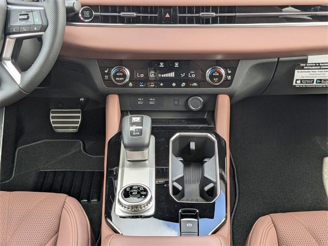 New 2025 Mitsubishi Outlander SEL image 18