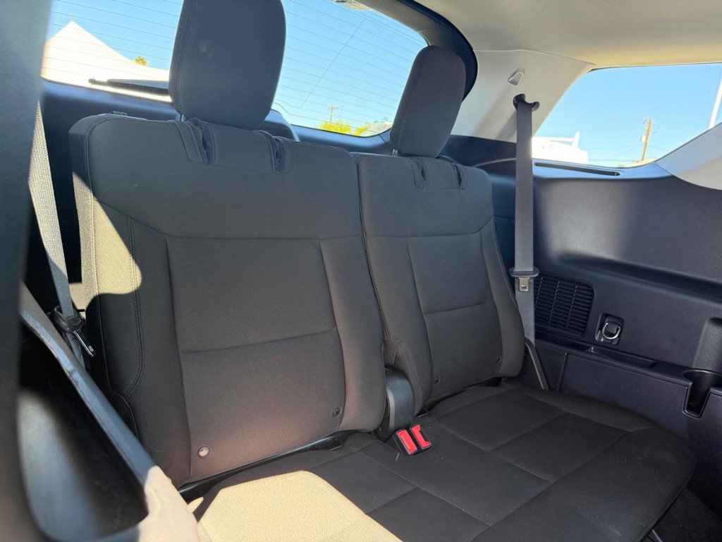 Used 2022 Ford Explorer XLT image 41