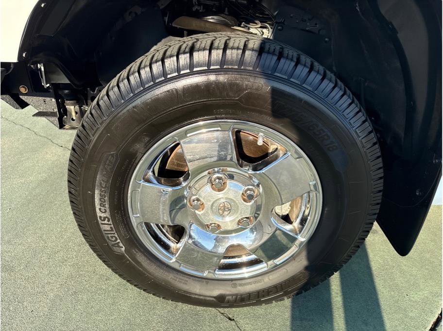 Used 2015 Toyota Tundra SR5 AWD/4WD image 10