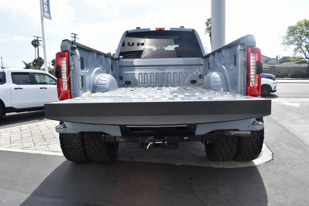Used 2025 Ford F450 Lariat w/ FX4 Off-Road Package image 13