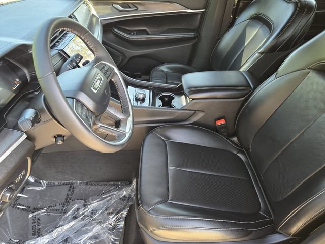 Used 2024 Jeep Grand Cherokee L Limited w/ Luxury Tech Group II AWD/4WD image 13