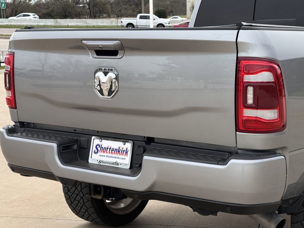 Used 2024 RAM 2500 Laramie w/ Sport Appearance Package image 6