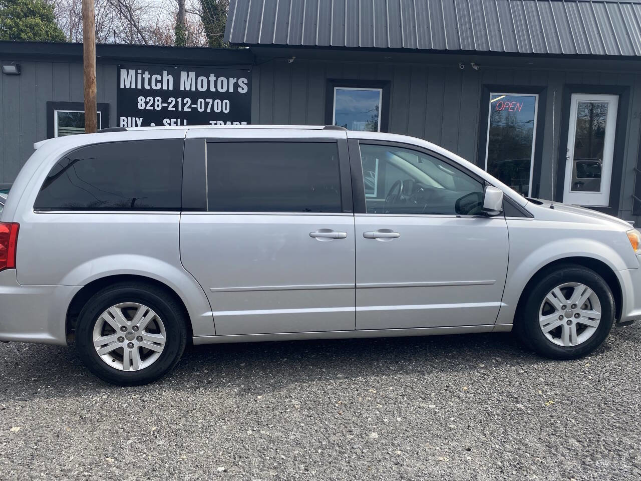 Used 2012 Dodge Grand Caravan Crew w/ Crew Value Pkg image 6