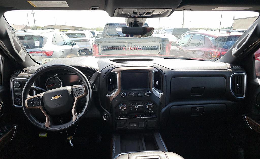 Used 2019 Chevrolet Silverado 1500 High Country w/ Technology Package AWD/4WD image 15