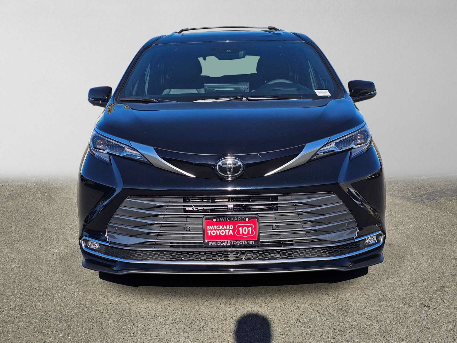 New 2026 Toyota Sienna Platinum AWD/4WD image 8