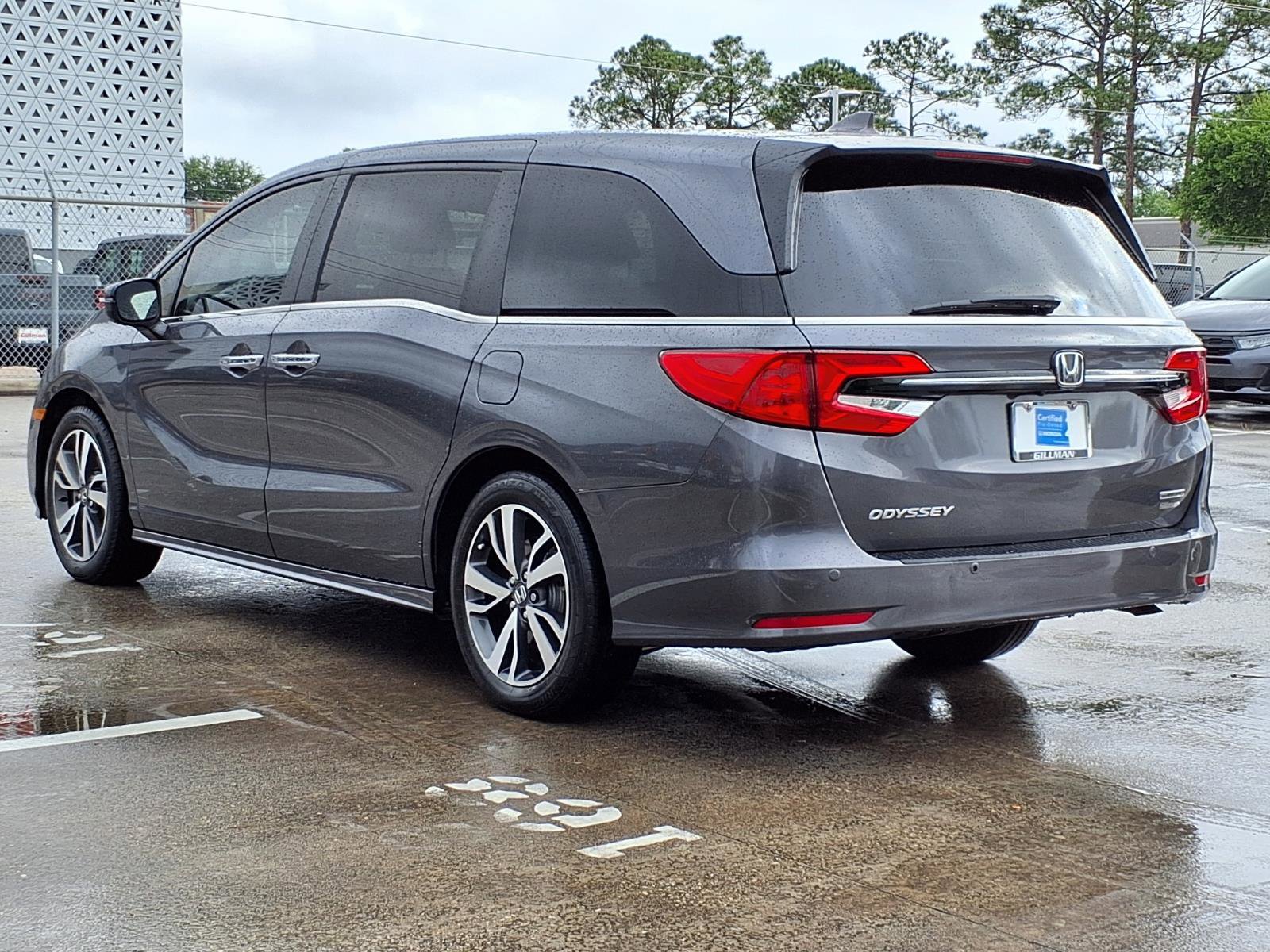 Certified 2023 Honda Odyssey Touring image 3