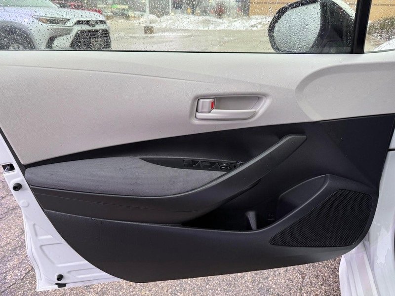 Used 2023 Toyota Corolla LE w/ LE Premium Package image 19