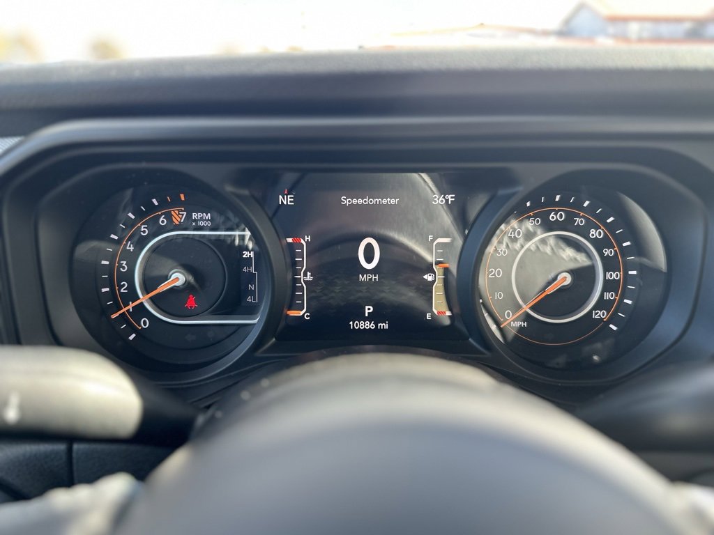 Certified 2025 Jeep Gladiator Sport image 14