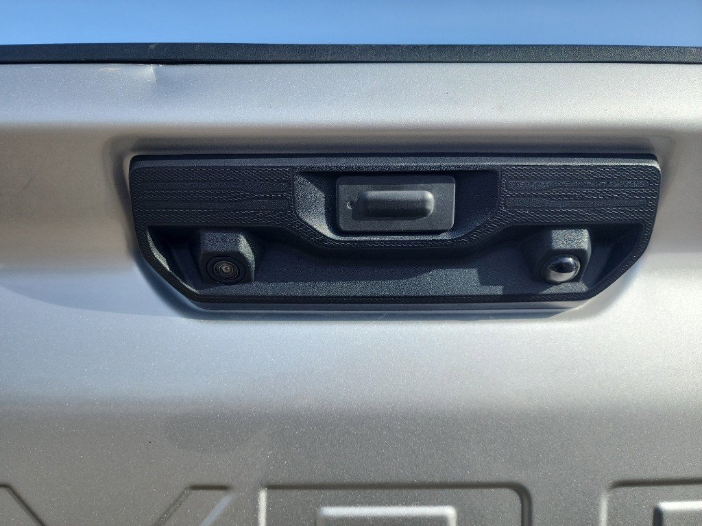 Used 2022 Chevrolet Silverado 2500 Custom w/ Custom Convenience Package image 8