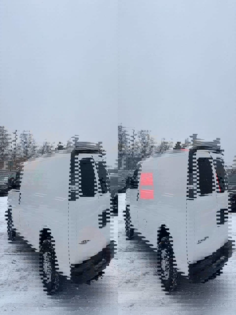 Used 2021 Chevrolet Express 2500 w/ Driver Convenience Package image 18