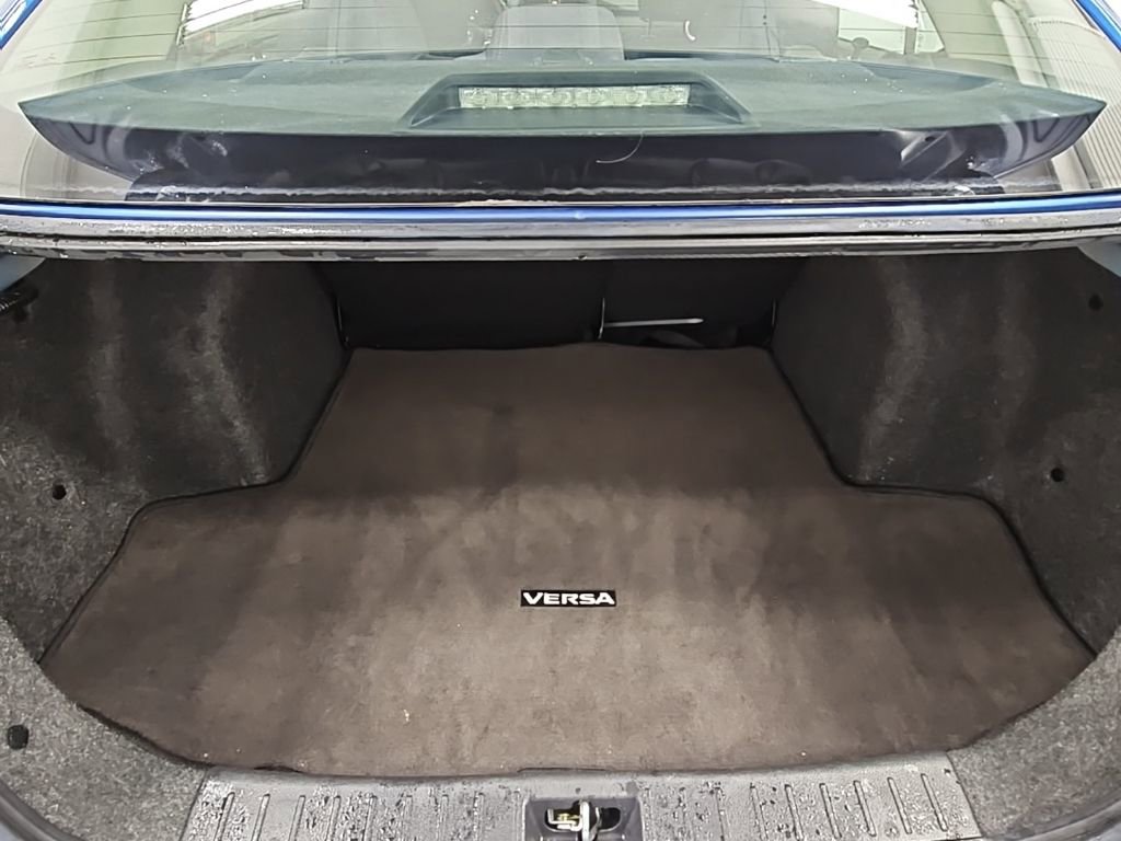 Used 2021 Nissan Versa SR image 27