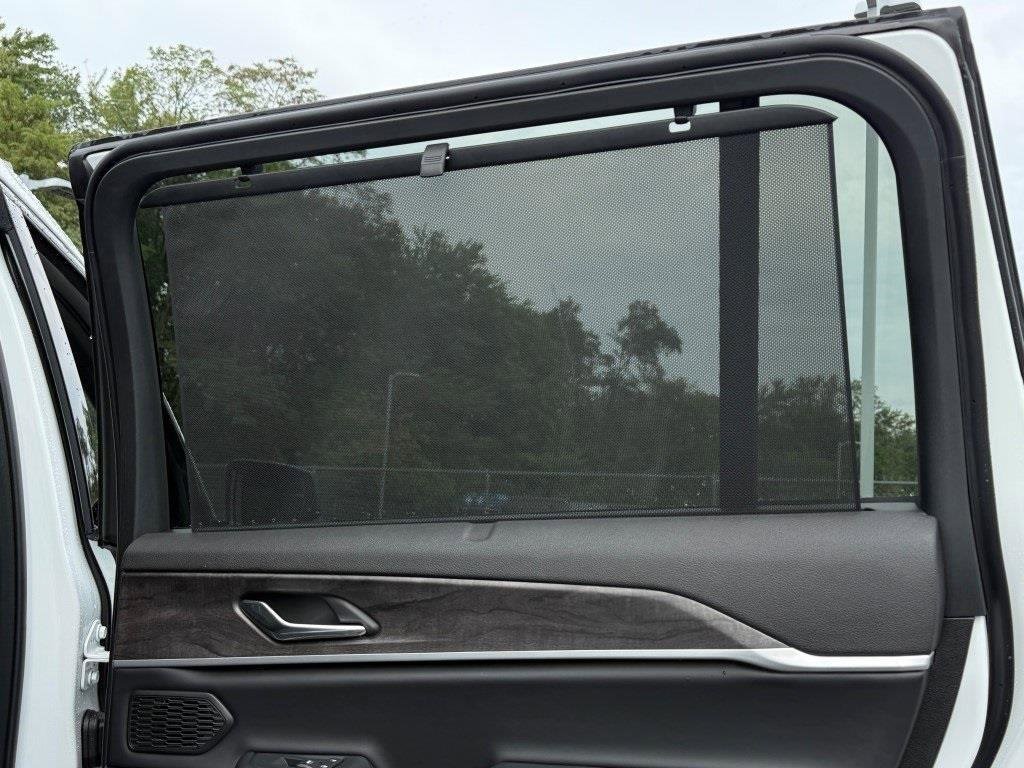 New 2025 Jeep Grand Cherokee L Limited w/ Luxury Tech Group II image 13