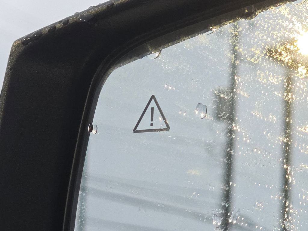 New 2026 Kia Sportage EX image 8