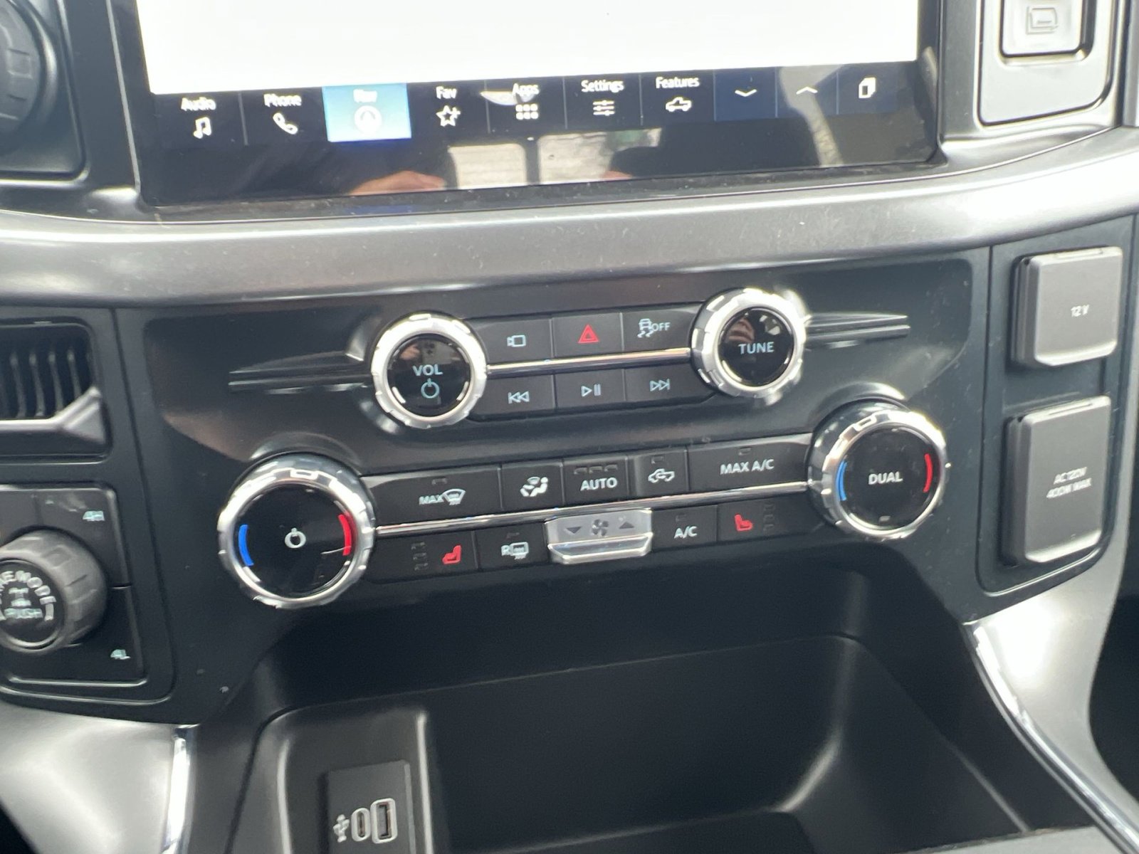 New 2026 Ford F150 XLT w/ Equipment Group 302A MID image 21