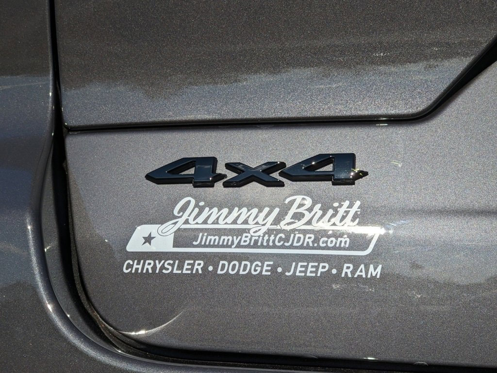 New 2025 Jeep Grand Cherokee Limited image 24