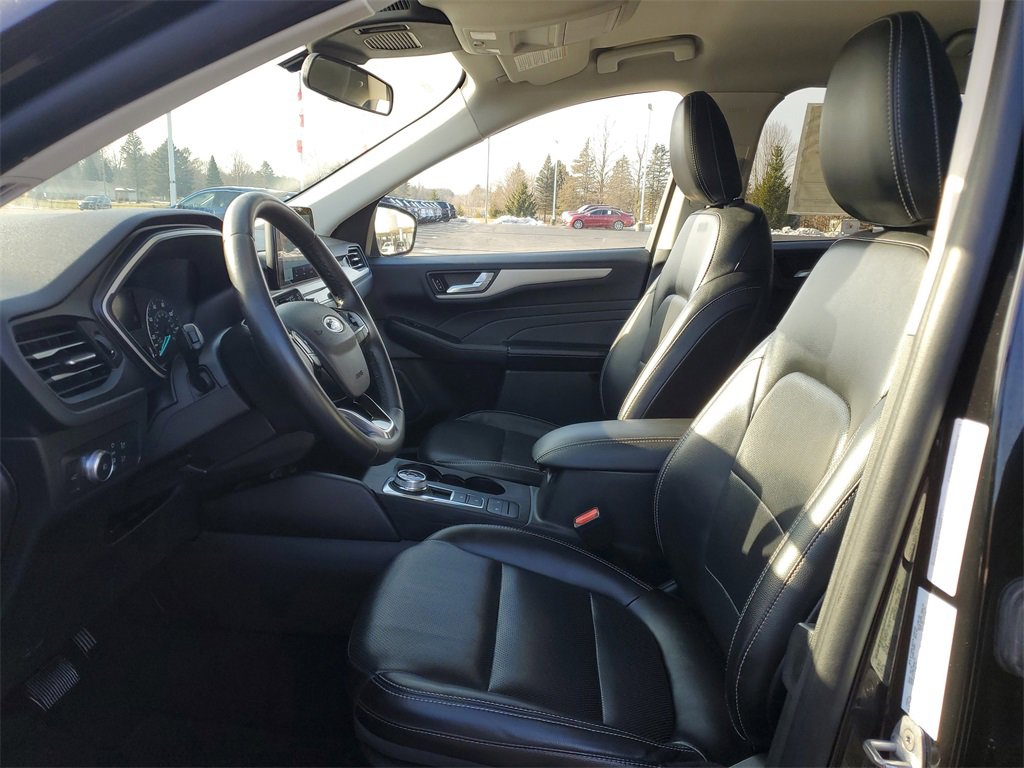 Used 2022 Ford Escape SEL image 7