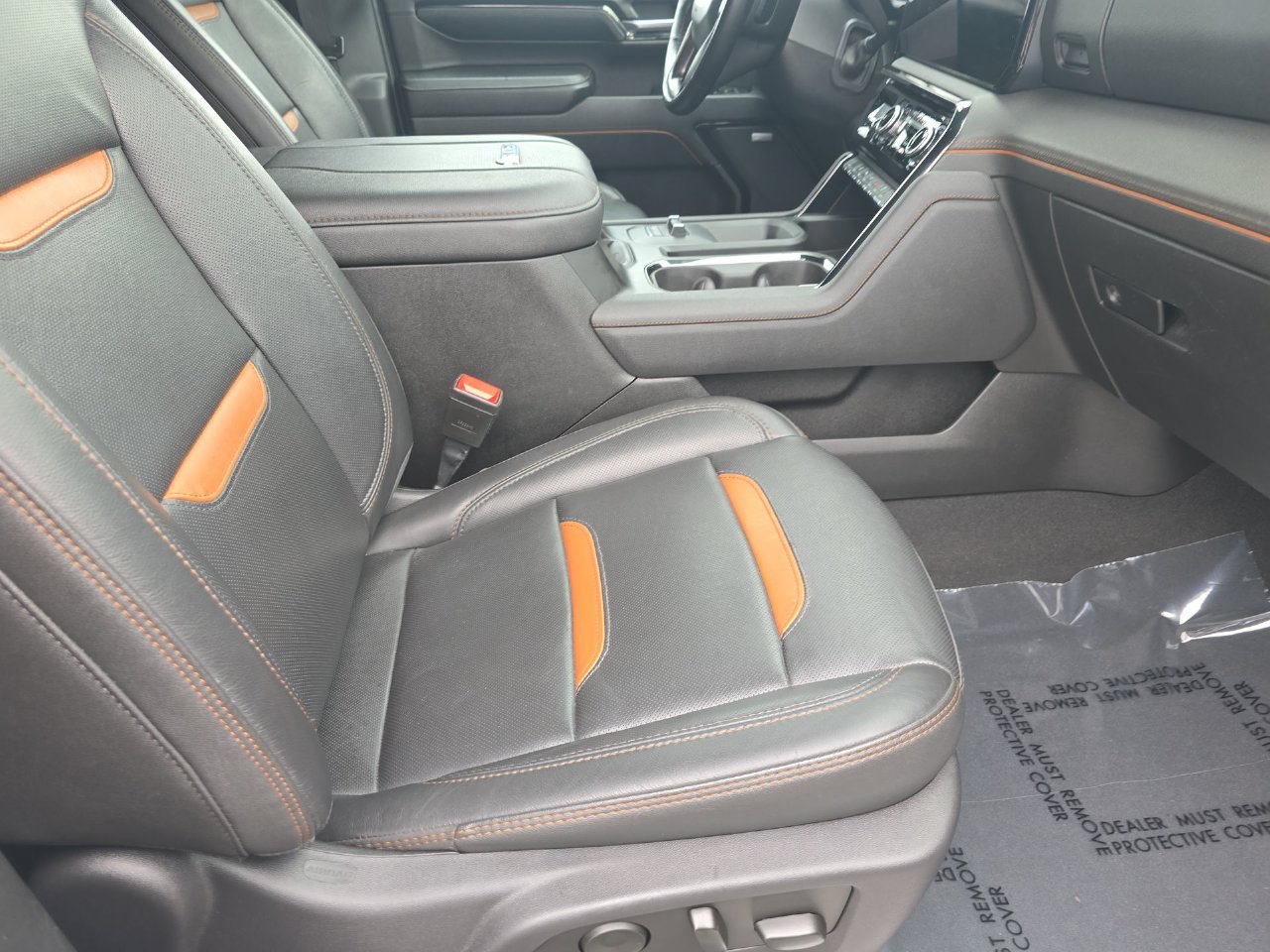 Used 2024 GMC Sierra 2500 AT4 w/ AT4 Preferred Package AWD/4WD image 30