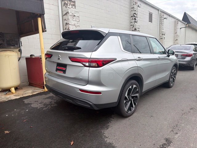 Used 2024 Mitsubishi Outlander SE FWD image 5
