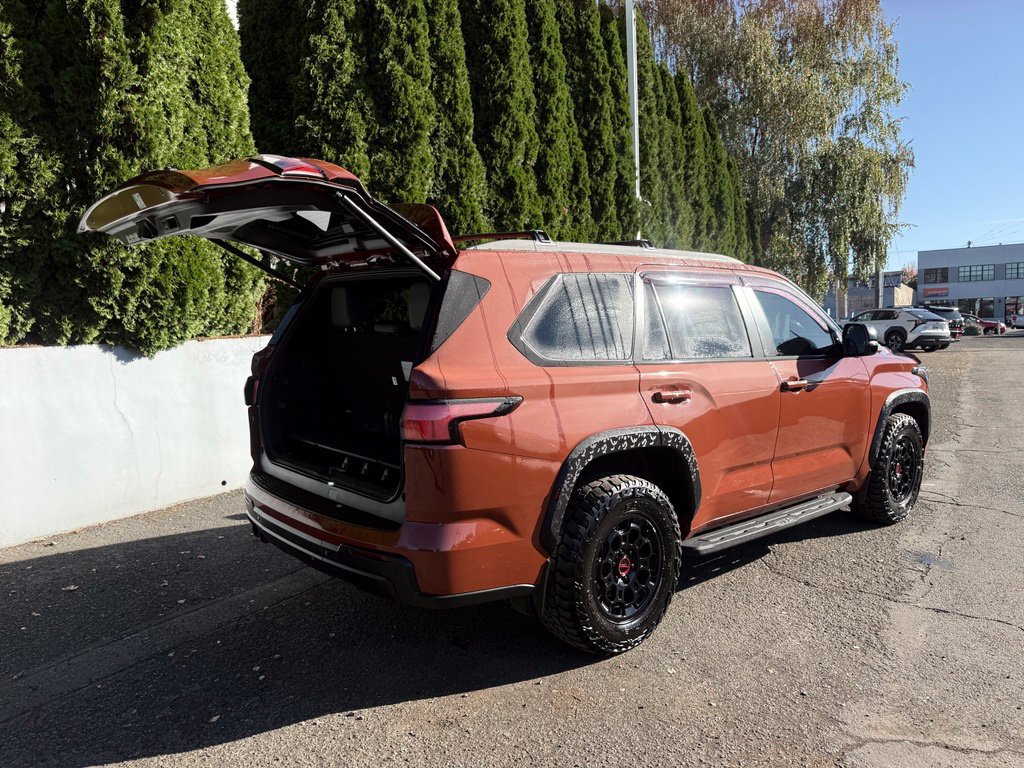 Used 2024 Toyota Sequoia TRD Pro AWD/4WD image 10