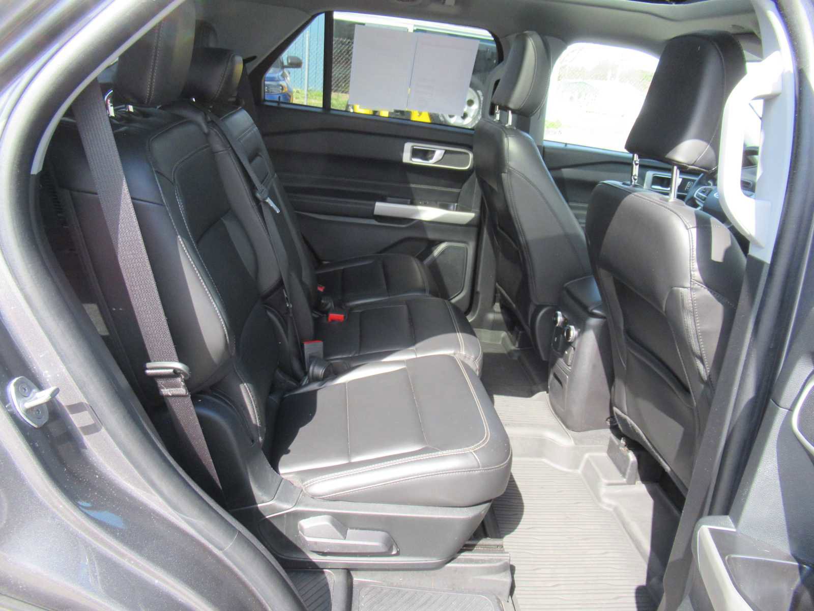Used 2022 Ford Explorer XLT w/ Equipment Group 202A image 24