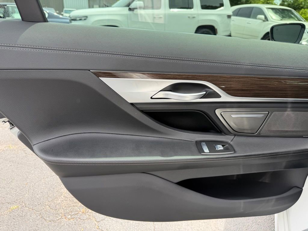 Used 2020 BMW 740i RWD image 30