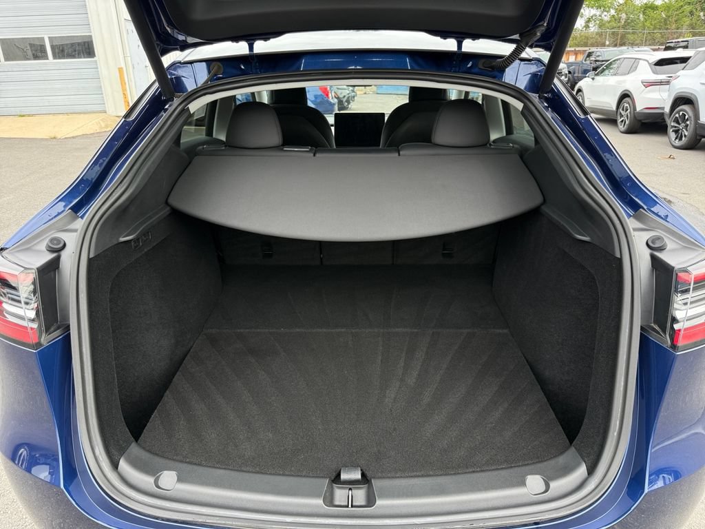 Used 2023 Tesla Model Y Long Range AWD/4WD image 23