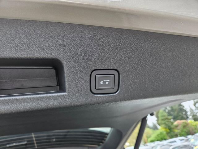 New 2026 GMC Acadia AT4 AWD/4WD image 13