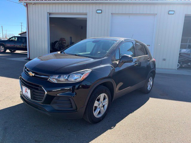 Used 2021 Chevrolet Trax LS w/ Tint and Cruise Package AWD/4WD image 7