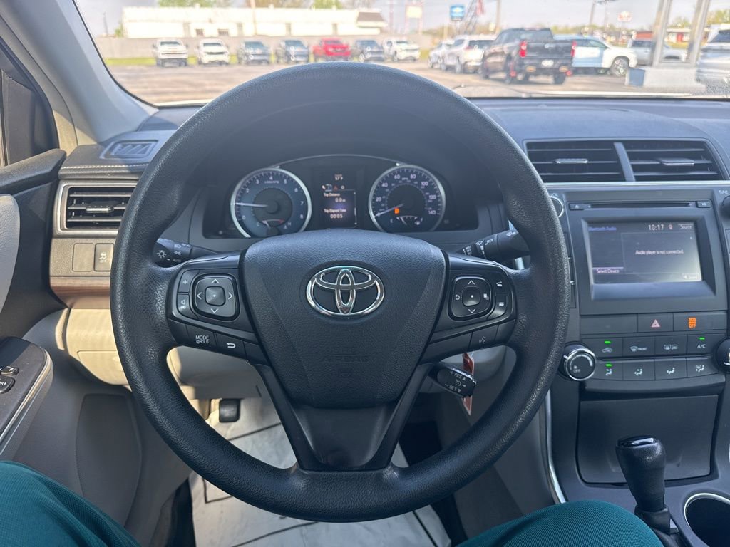 Used 2017 Toyota Camry LE image 14