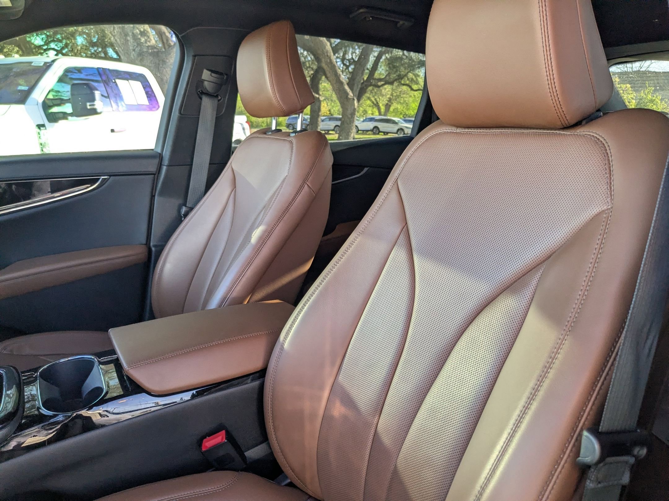 Used 2023 Lincoln Nautilus Reserve image 11