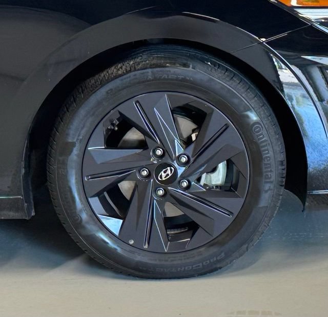 Used 2022 Hyundai Elantra SEL FWD image 24