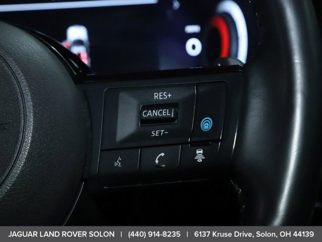 Used 2024 Nissan Pathfinder Platinum image 24