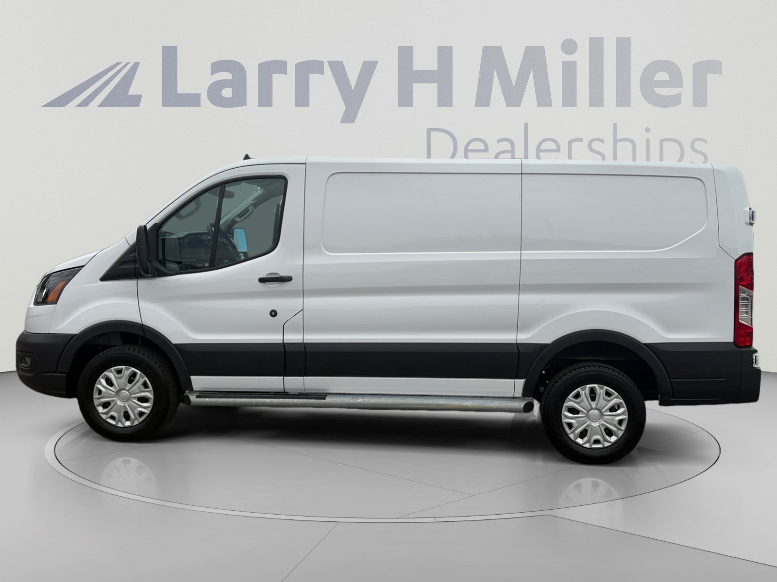 Used 2025 Ford Transit 250 Low Roof w/ Exterior Upgrade Package RWD image 3