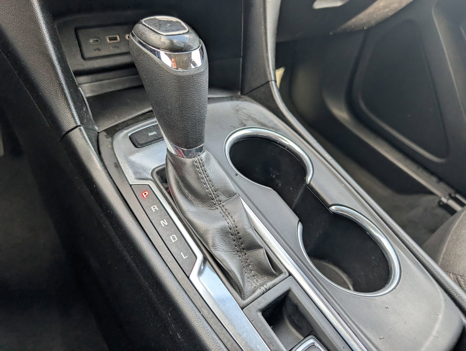 Used 2019 Chevrolet Equinox LT w/ LPO, Floor Liner Package AWD/4WD image 8