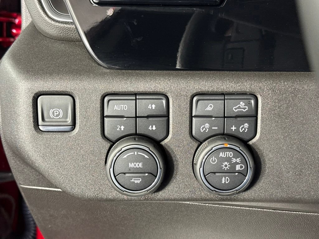 Used 2026 Chevrolet Silverado 1500 RST w/ RST All Star Premium Package AWD/4WD image 14
