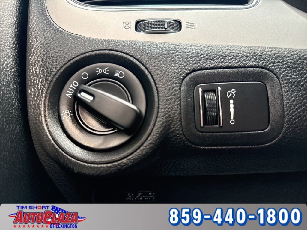 Used 2020 Dodge Journey SE w/ SE Popular Equipment Group FWD image 29