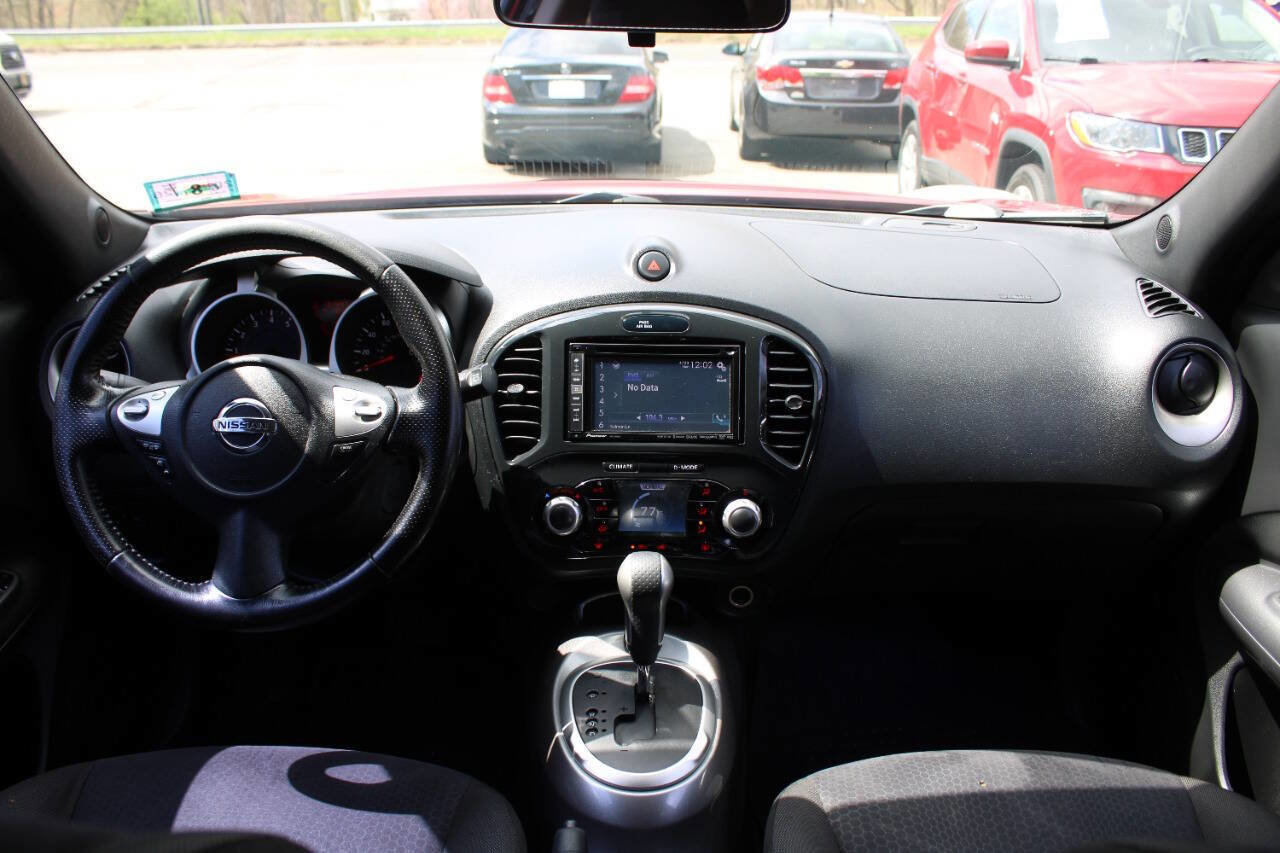 Used 2011 Nissan Juke SV w/ Interior Illumination Pkg image 33