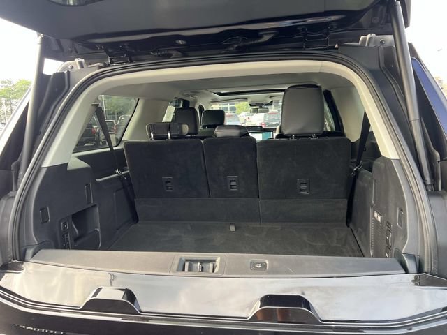Certified 2025 Ford Expedition Max Platinum w/ Driver's Package AWD/4WD image 12