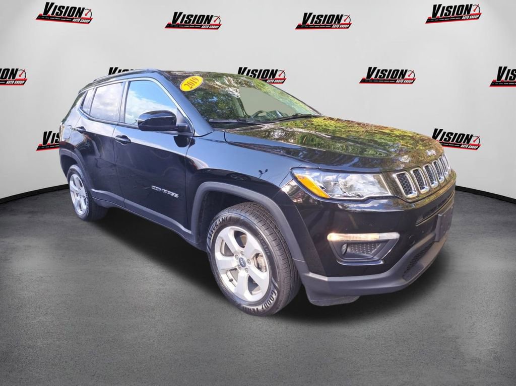 Used 2019 Jeep Compass Latitude image 3