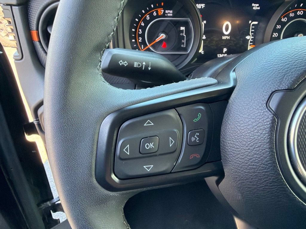 Used 2026 Jeep Gladiator Mojave AWD/4WD image 20
