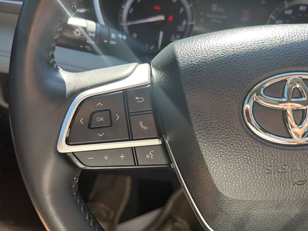 Used 2022 Toyota Highlander XLE FWD image 22